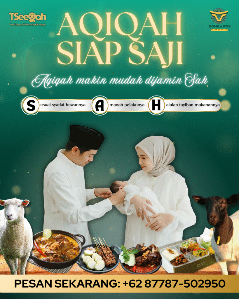 Keluarga sedang melaksanakan aqiqah dengan penyembelihan domba halal sesuai syariat